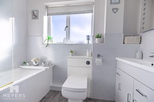 Family Bathroom- click for photo gallery